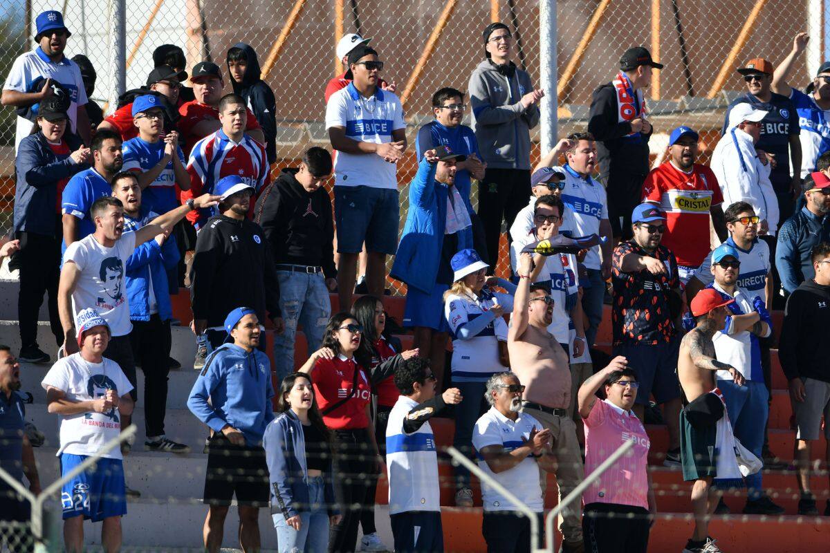 Solo 563 espectadores fueron a El Cobre para el partido Cobresal vs Universidad Católica. Foto: Agencia Aton.