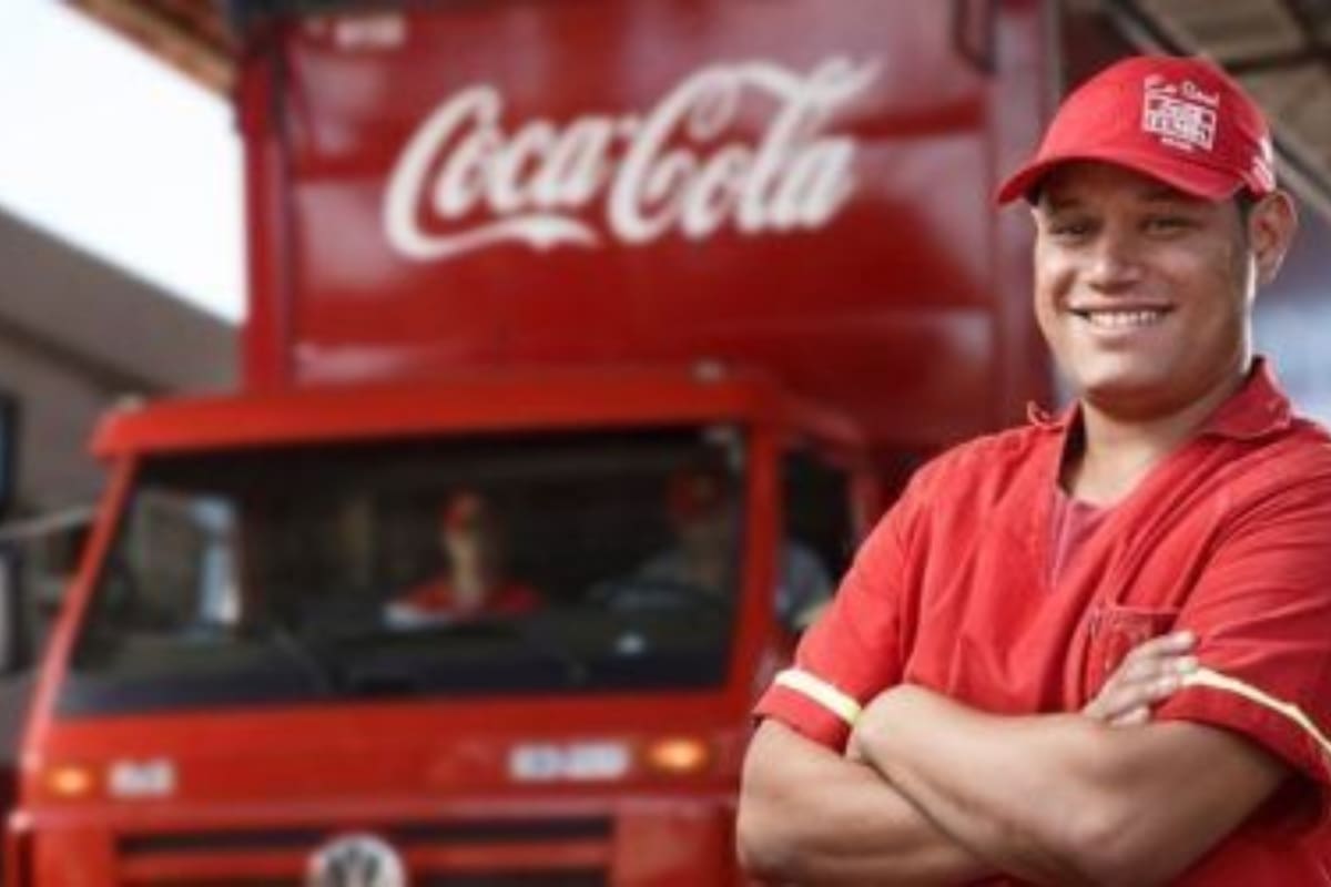La empresa publicó más de 10 ofertas de trabajo para diferentes regiones de Chile.
