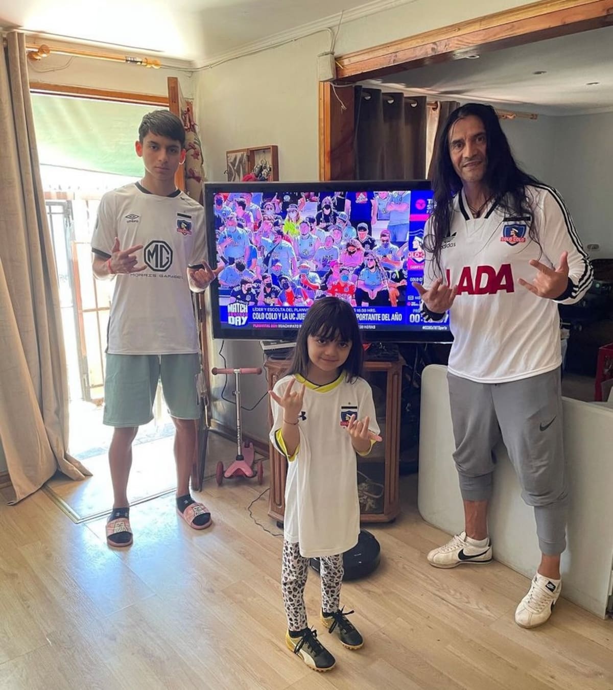 Coca Mendoza con sus hijos. Foto: Instagram.