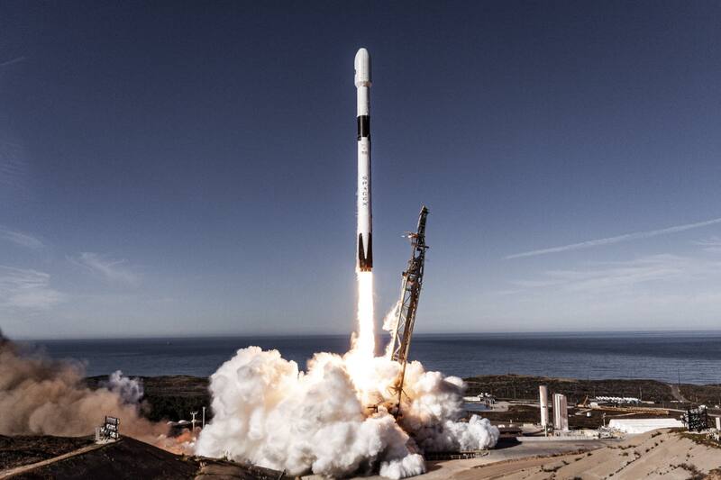 SpaceX lanza nuevamente un cohete Falcon 9. Crédito: SpaceX