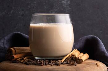 Receta Cola de Mono chileno: aprende a preparar este clásico cóctel de fin de año