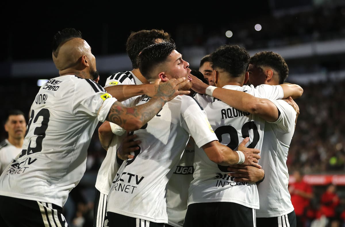 “Se humilla”: El jugador que sigue reprobando para los hinchas de Colo Colo pese a la victoria sobre Huachipato