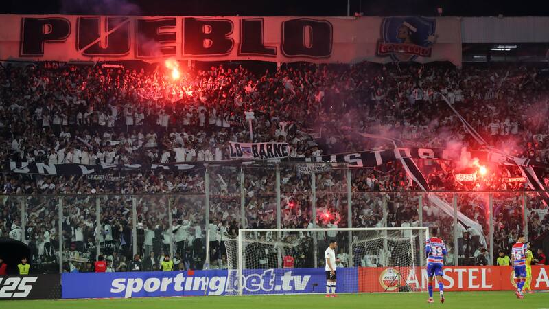 Colo Colo recibió prórroga para defenderse por los incidentes en Copa Libertadores