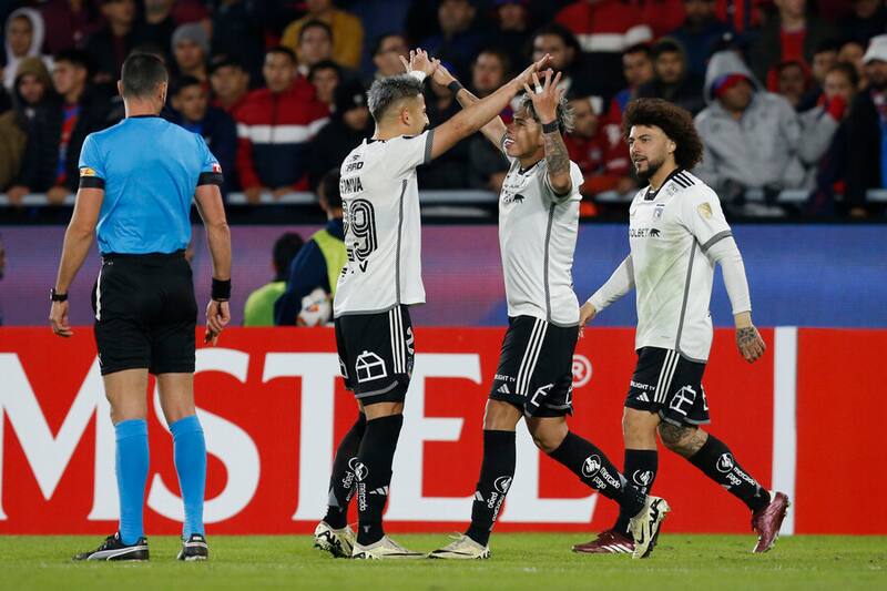 Colo Colo y los millones por pasar a octavos de final. Foto: Aton.