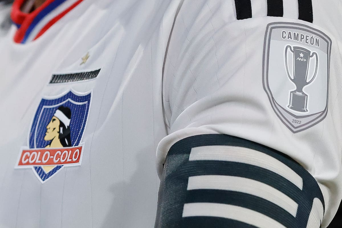 Camiseta de la temporada 2023 con el parche de campeón en el brazo izquierdo. (Foto: Agencia Aton)