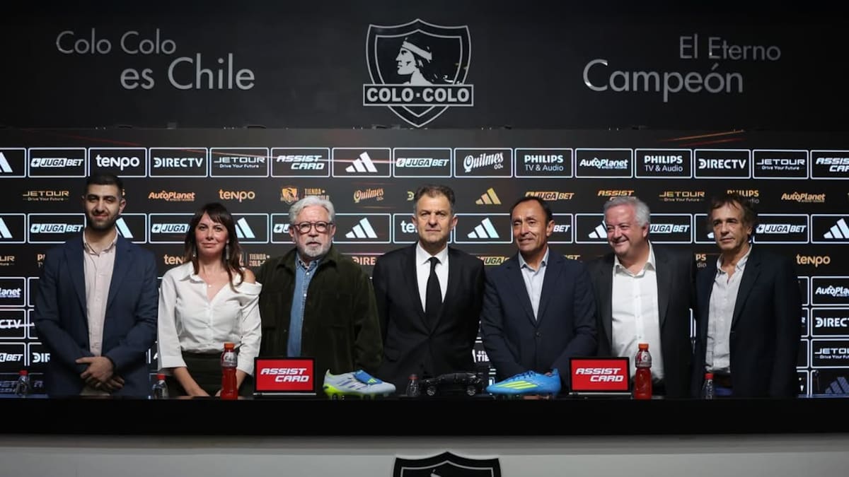 Con aníbal Mosa a la cabeza: estos son los directores que eligirán a los próximos refuerzos de Colo-Colo