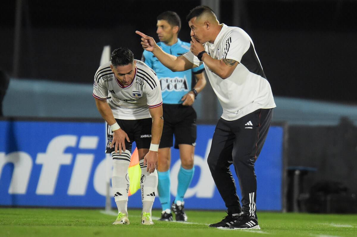 Jorge Almirón debutó con un triunfo en el banco de Colo Colo. Foto: Aton.