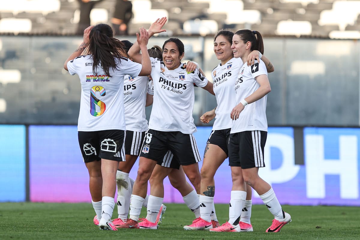 Tras ganar el Superclásico, ahora es la UC el cuadro que acecha a las Albas en la tabla y no la U. Foto: Felipe Escobedo/En Cancha