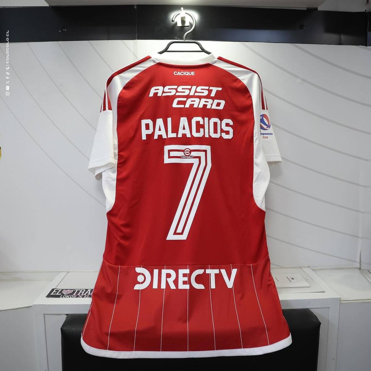 Colo Colo anunció la tercera camiseta para esta temporada.