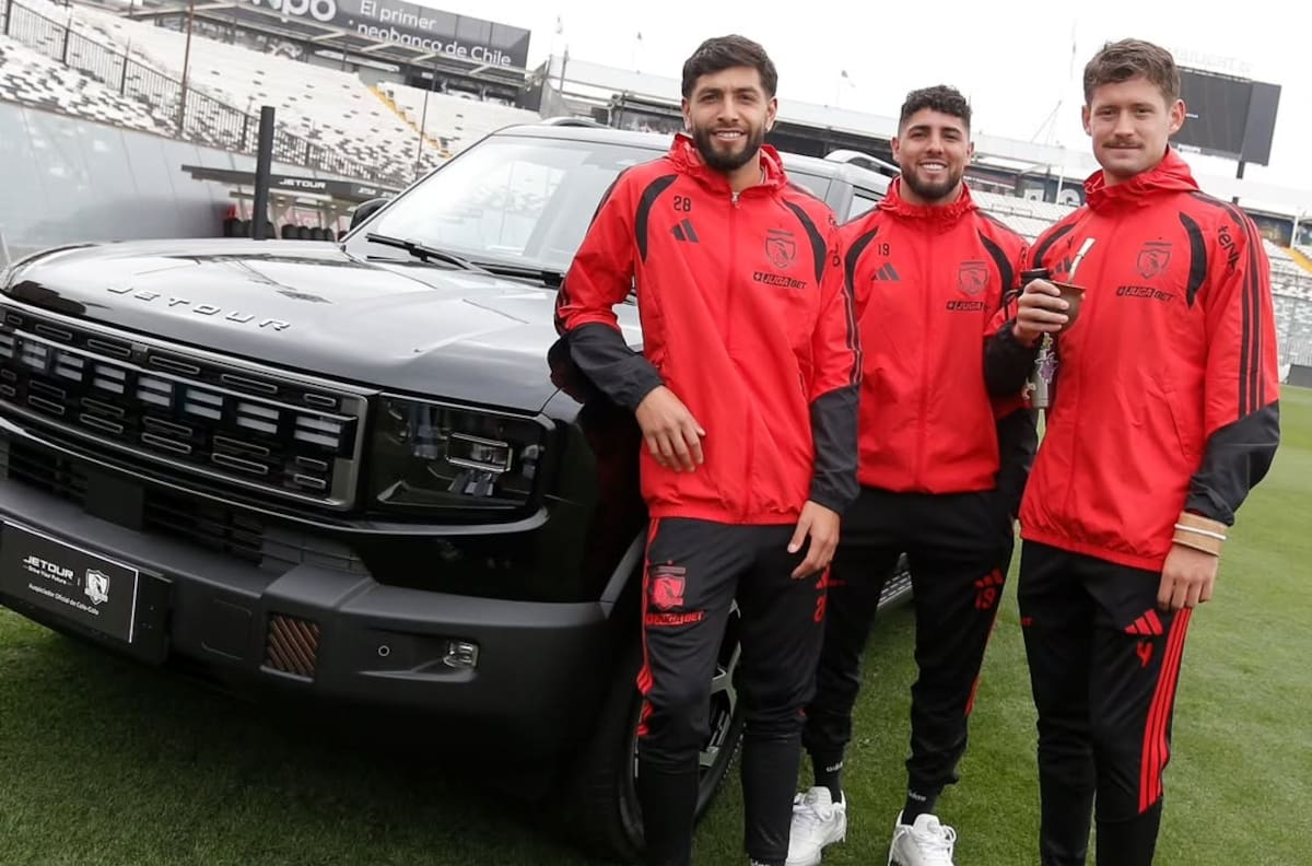 “A los 20 años yo era campeón del mundo y no tenía auto”: La dura advertencia de Claudio Borghi a los juveniles de Colo Colo