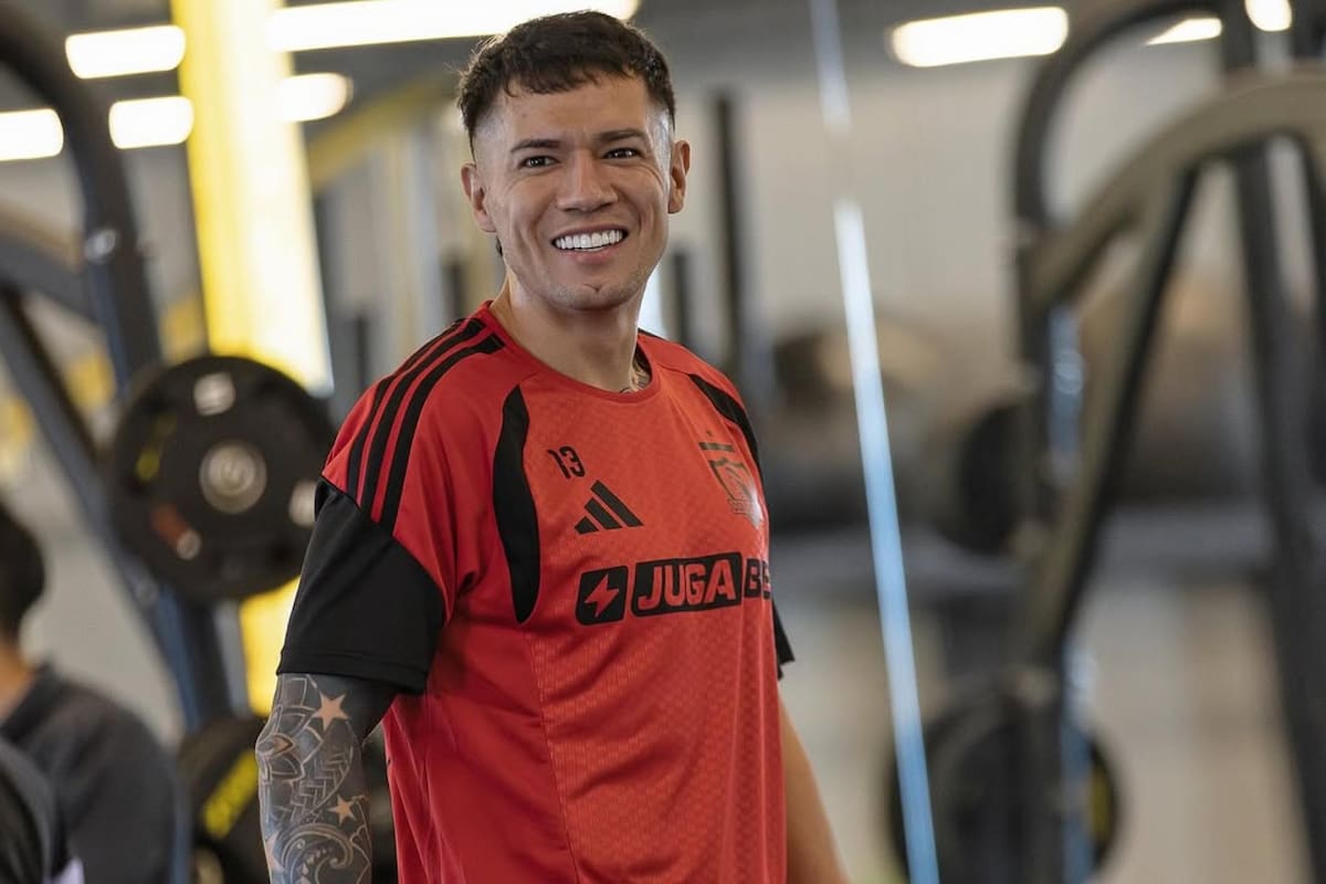 Presentarán a sus refuerzos, Matías Fernández, Joaquín Sosa y el recién llegado Javier Méndez. Foto: Colo Colo.