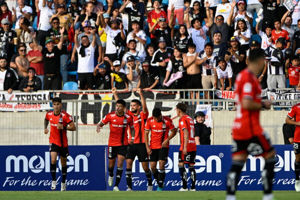 ¿Quién dirigirá a Colo Colo en 2024? Es la pregunta del millón en estos momentos en Macul. (Foto: Photosport)