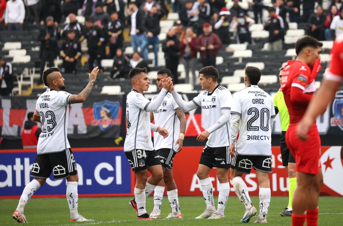Colo Colo goleó a Deportes Quillón y se instaló en la siguiente ronda de la Copa Chile