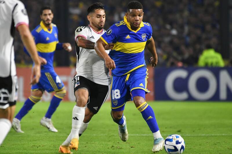 y Boca Juniors luchan por quedarse con Javier Correa.