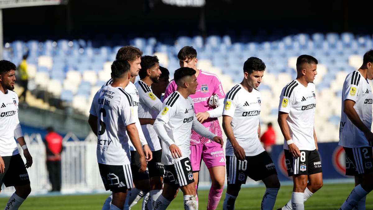 Perdieron su chance: Fernando Ortiz remece el equipo titular y saca a los dos jugadores más criticados en Colo-Colo