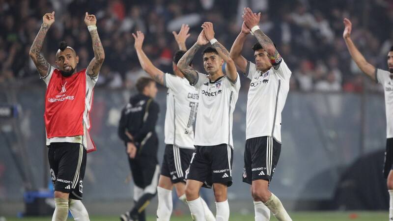 Histórico de la U se pone la camiseta de Colo Colo para Copa Libertadores: “Tenemos que apoyarlos”