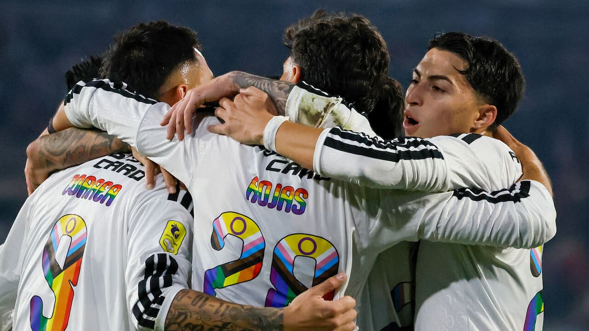 “Perdón por dudar de ti”: Hinchas de Colo-Colo se rinden ante uno de los jugadores más criticados del 2026