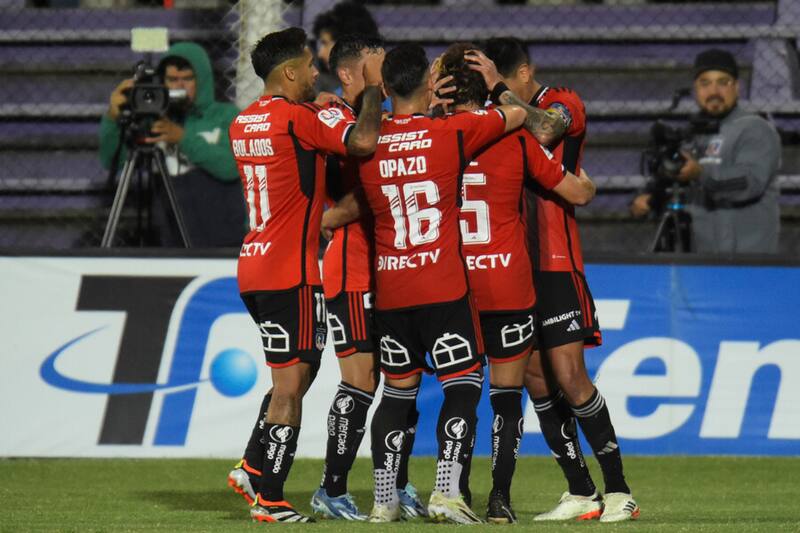celebrando ante Liverpool en Montevideo (Foto: Photosport)