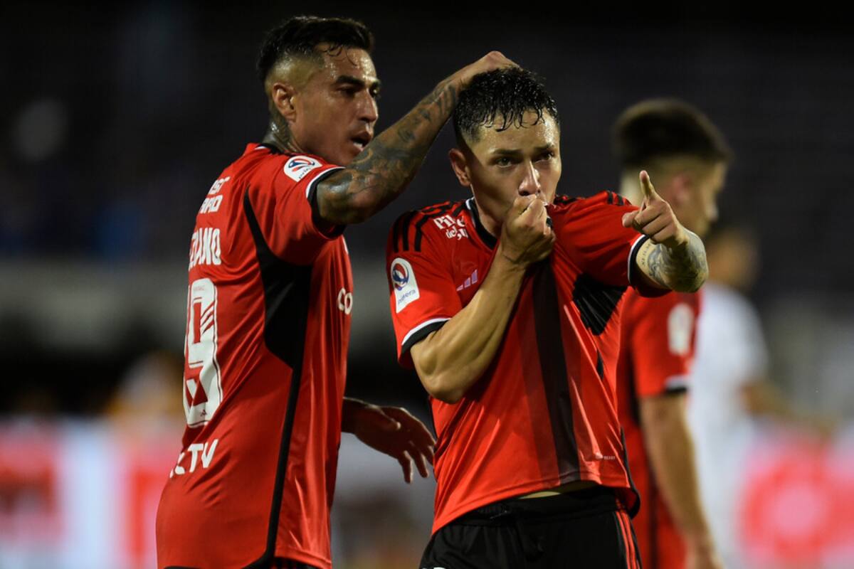 avanza en la conformación del plantel para 2024. (Foto: Photosport)