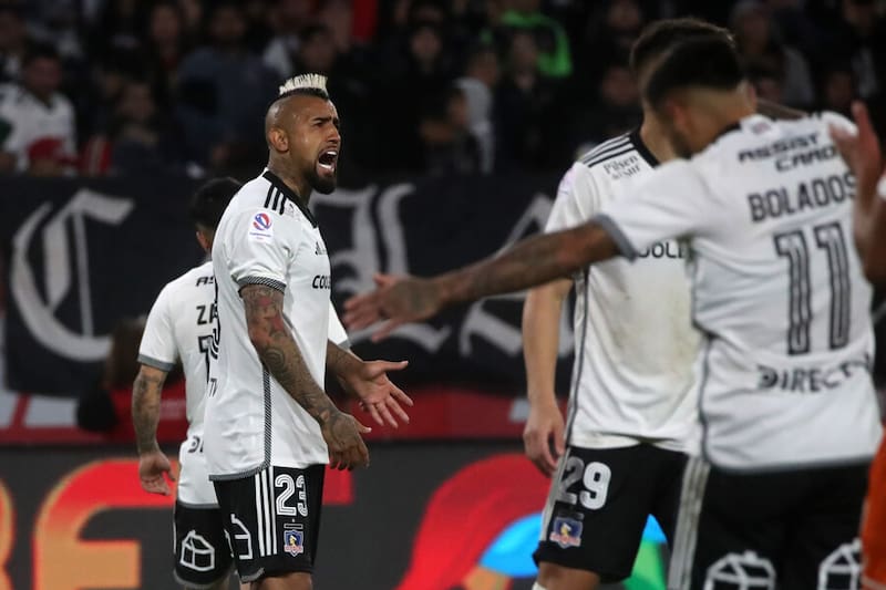 Arturo Vidal se mostró molesto por el planteamiento de Cobreloa. Foto: Aton.