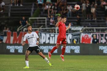 Pretemporada aprobada: Colo Colo se hizo fuerte y venció a Huracán por la Serie Río de La Plata