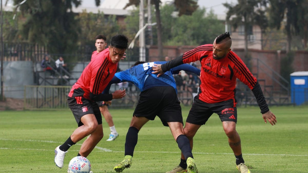 Javier Correa volvió con gol: Colo Colo derrotó a Colchagua en amistoso a puertas cerradas