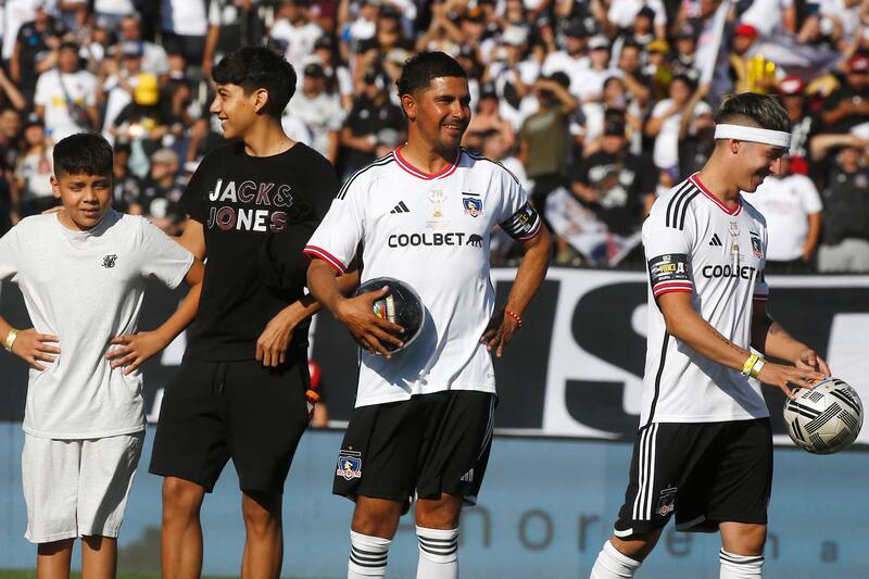 Miguel Riffo en la despedida de Esteban Paredes.