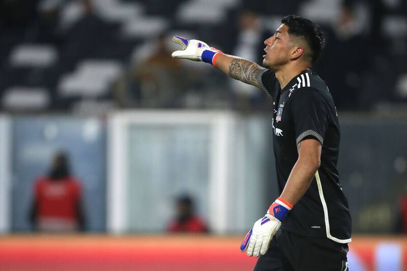 Brayan Cortés se disculpó tras ser expulsado en el partido ante UE. Foto: Aton.