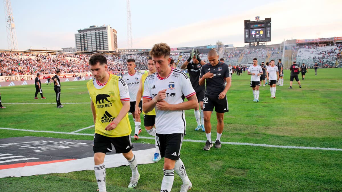 Cumple con los requisitos: revelan que ex técnico de la UC fue ofrecido a Colo Colo