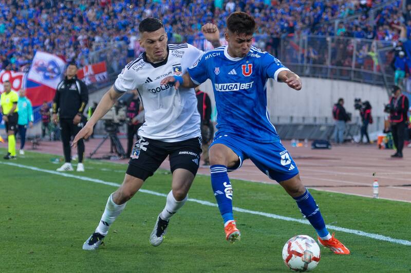 y una polémica polera. Foto: Felipe Escobedo / En Cancha.