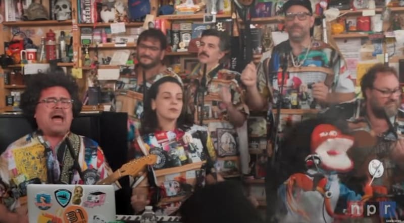Apareció en el Tiny Desk de 31 Minutos. Foto: Captura NPR.