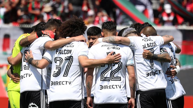 No solo en el arco: el otro puesto en donde Colo Colo se debate entre dos jugadores