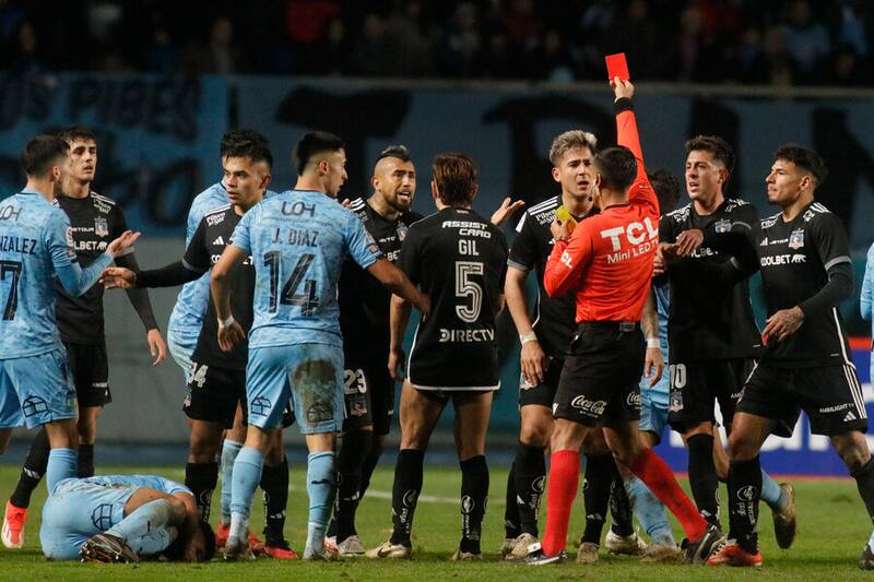 Arturo Vidal fue expulsado en el empate ante O'Higgins. La tarjeta roja marcó un hito histórico en su carrera. Foto: Aton.