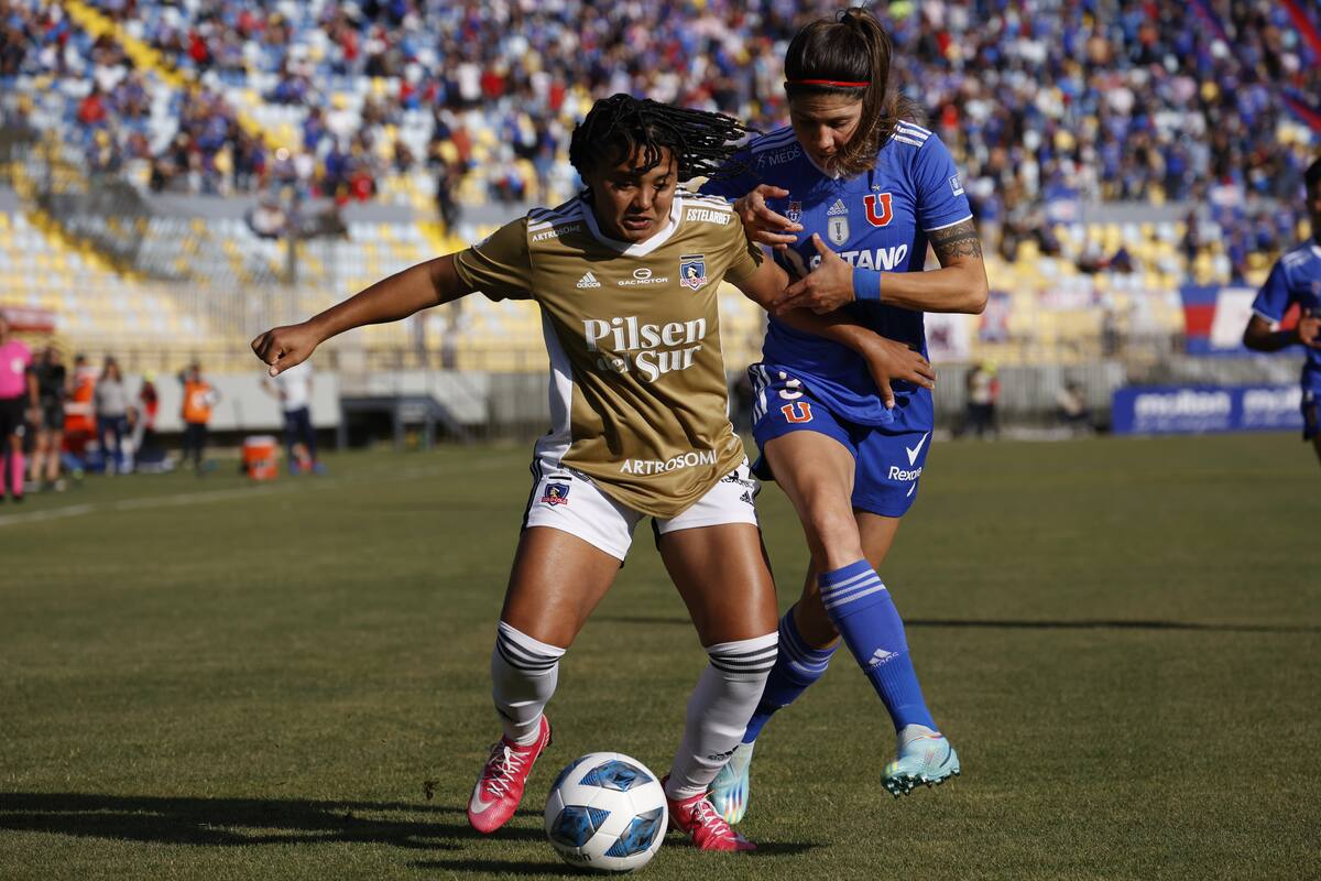 Colo Colo y la Universidad de Chile jugaron la última final de la Primera División del fútbol femenino, con triunfo de las albas por 1-0 (Foto: Aton)