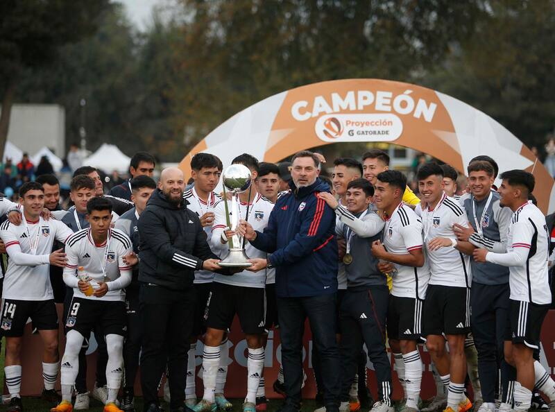 Colo Colo es campeón del torneo de Proyección.