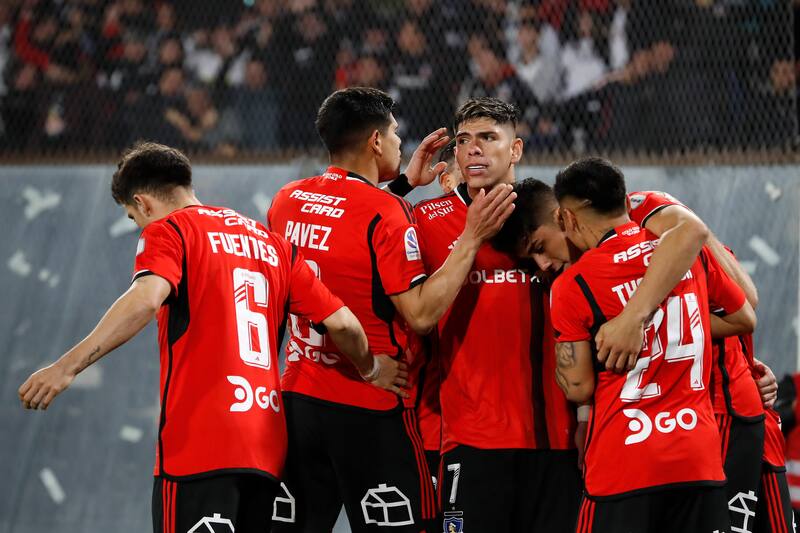 Colo Colo celebrando.