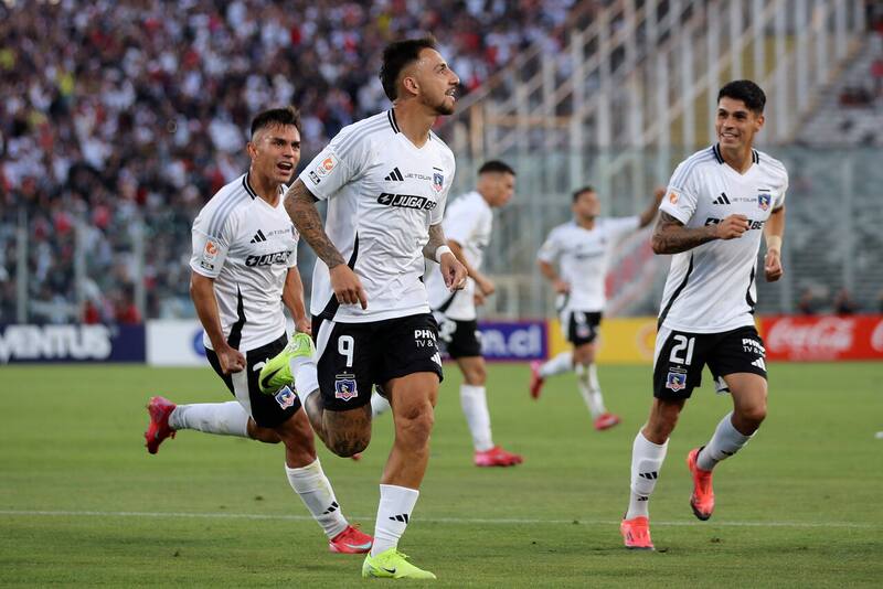 Javier Correa marcó tres goles ante Unión San Felipe. Foto: Aton.