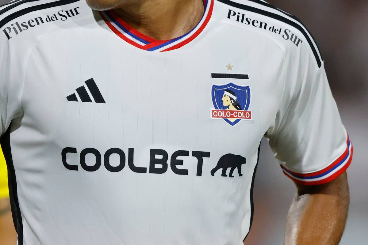 Defensa de Colo Colo está siendo seguido desde Argentina.