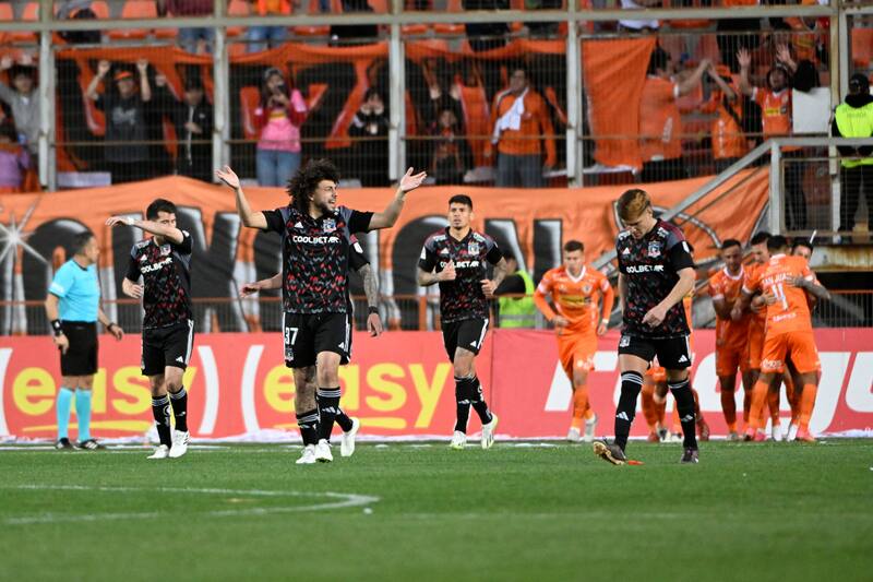 EL Cacique sacó un empate de su visita a Cobreloa por la semifinal ida de Copa Chile. (Foto: Agencia Aton)
