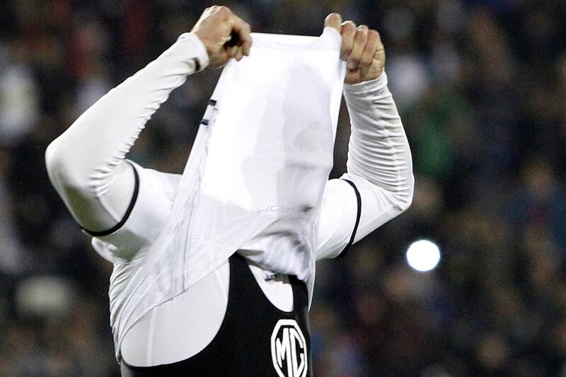 César Pinares durante su paso por los albos.