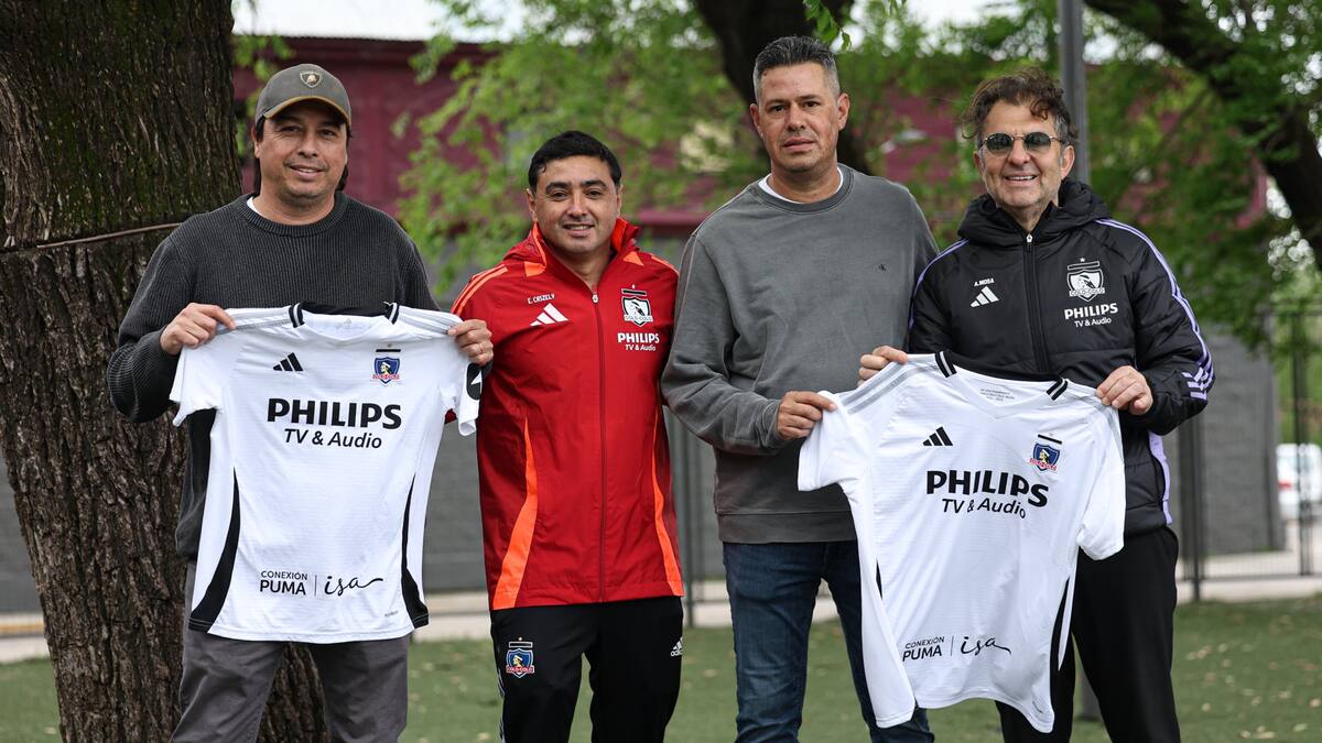 La foto de Aníbal Mosa que desató una ola de reacciones de hinchas de Colo Colo y la U