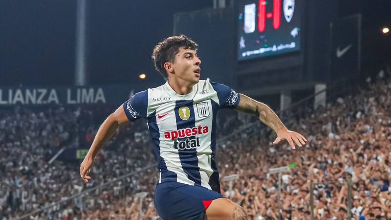 Franco Zanelatto, delantero de Alianza Lima. Foto: Efe.