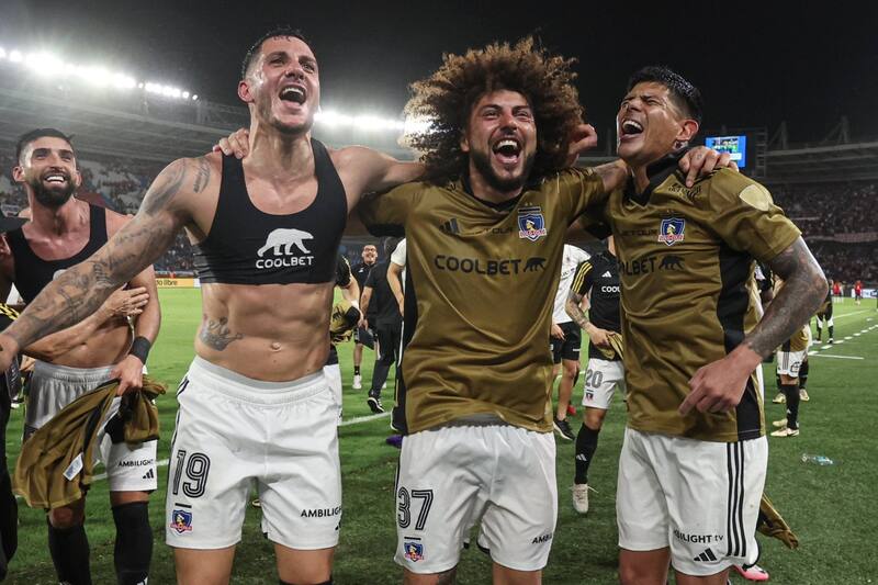 celebrando el triunfo ante Junior de Barranquilla en Copa Libertadores.