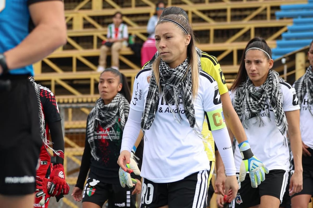 Y su gesto con Palestino. Foto: Instagram Colo Colo Femenino.