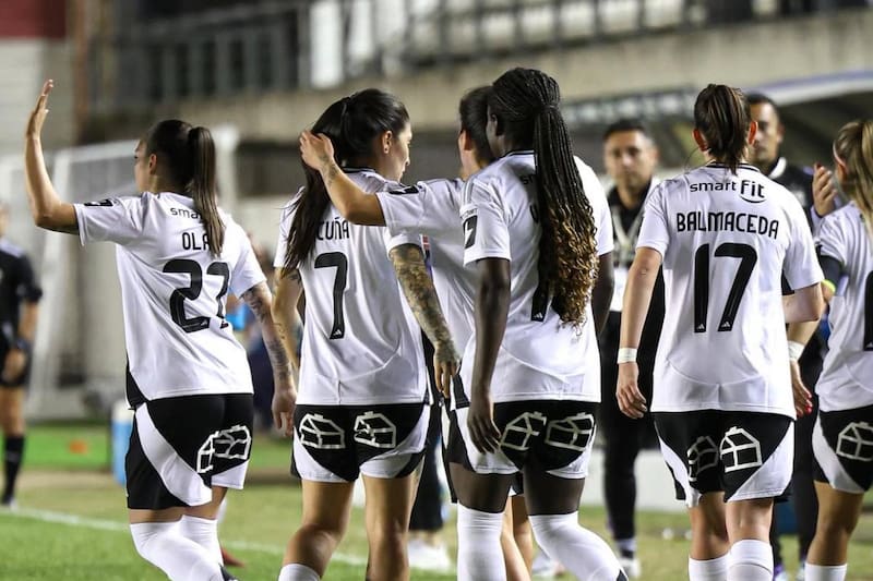 El Cacique venció a San Lorenzo y ahora deberá enfrentar a Libertad en la ronda de los ocho mejores de América. Foto: Colo Colo Femenino.