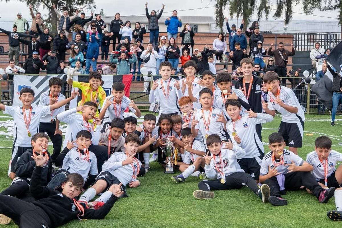 Los Albos vencieron por 1-0 a Universidad Católica en la final del Torneo de Iniciación. Foto: Colo Colo Oficial.