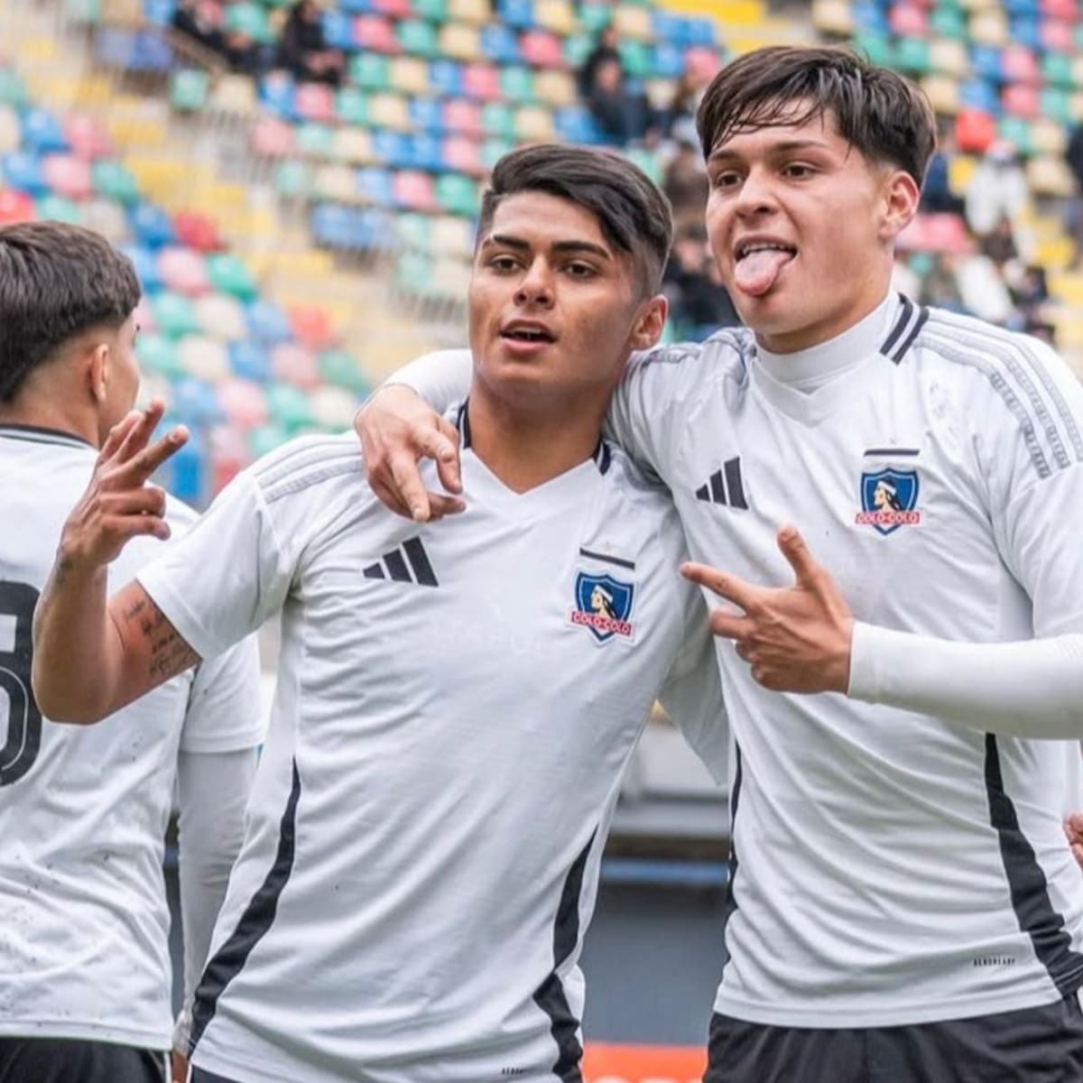 Colo-Colo le pasa por encima a la U y suma dos nuevos títulos a sus vitrinas