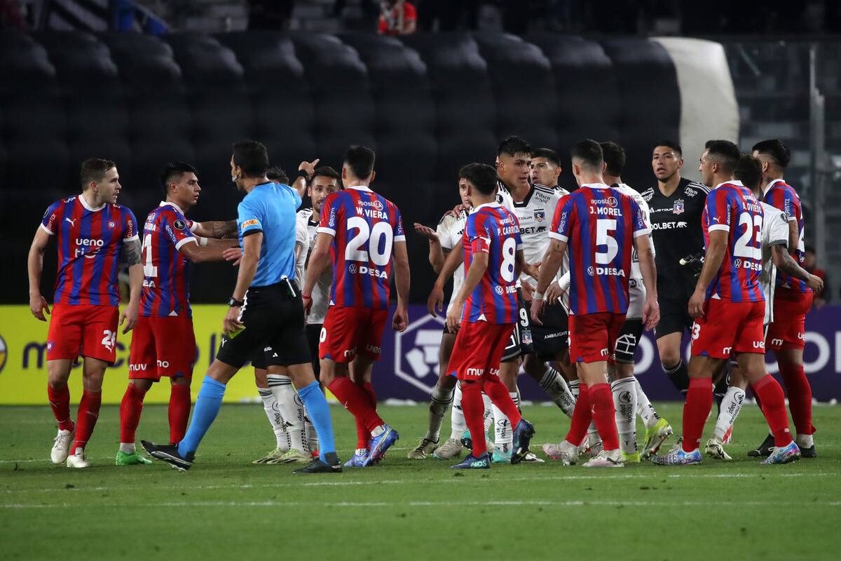 Cerro Porteño cuestiona la decisión del árbitro Foto: Photosport