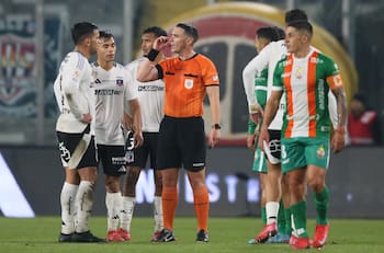 Puede ayudar a Colo Colo: club del fútbol chileno arriesga descenso tras demanda ante la FIFA