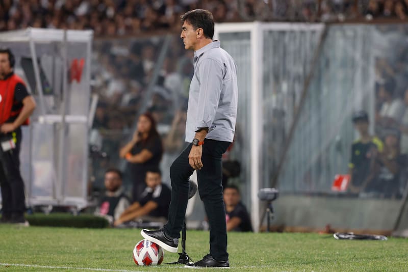 Gustavo Quinteros fue criticado por los hinchas